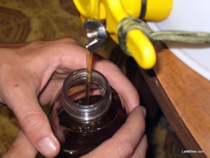 2012-09-06 Bee Bottling Honey 03